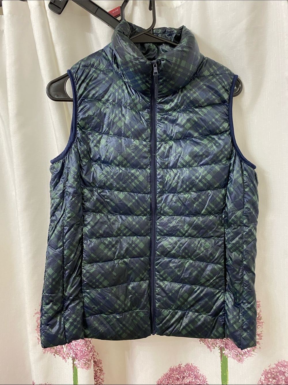 Uniqlo Navy & Green Plaid lightweight Down Quilted Puffer Vest